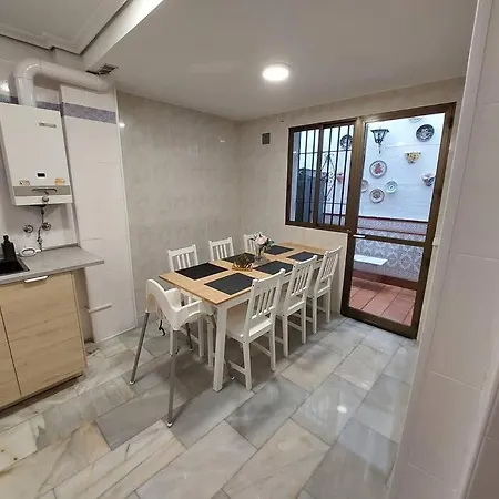 El Patio De Lola Cordova